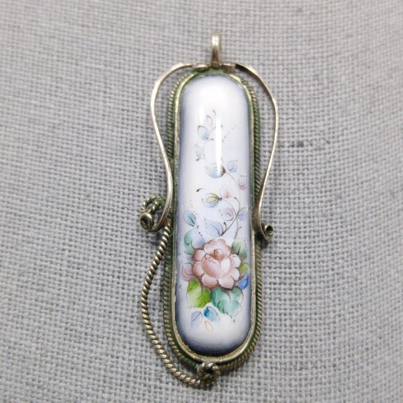 Vintage 1940s Russian Filigree Hand Painted Floral Pendant, Porcelain Floral Pin - Picture 4 of 10